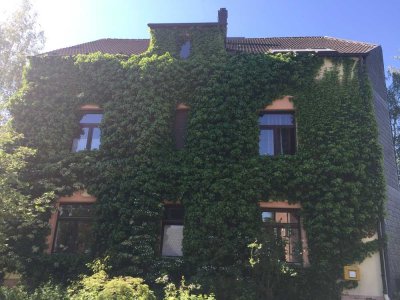 Sanierte 4-Zimmer Maisonette-Wohnung mit Balkon in Witten