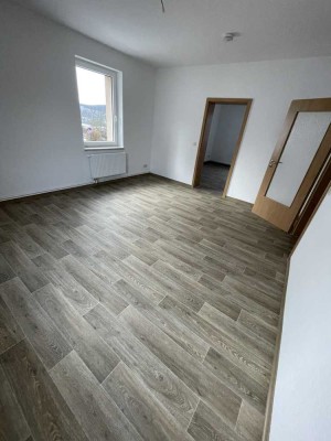 Frisch sanierte 3-Zimmer-Wohnung auf dem Zeller Berg