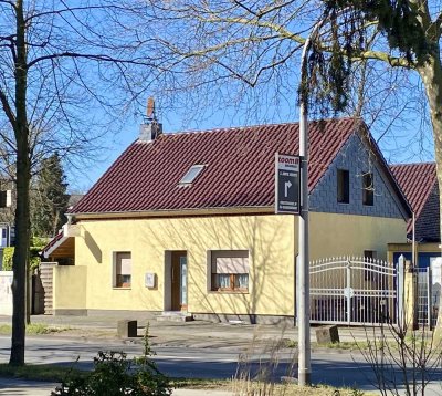 Charmantes Haus mit 4 Zimmern + Garten in Duisburg-Buchholz