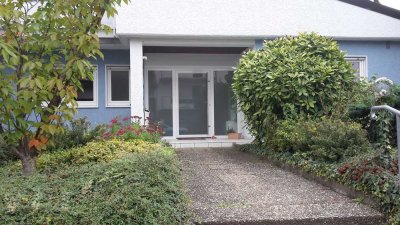 *** RESERVIERT***Mehrfamilienwohnhaus mit 5 Parteien auf parkähnlichem Grundstück