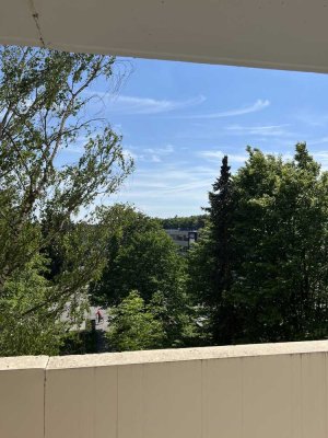 Helle & gut geschnittene 3,5- Zimmer Wohnung