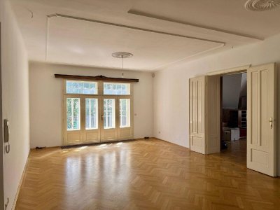 Großzügige 5-Zimmer-Wohnung in stilvoller Altbauvilla in Wien-Hietzing
