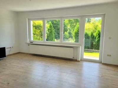 Helle Wohnung im Hochparterre eines neu renovierten 2-Parteien-Miethauses, mit Terrasse, Garten,etc!