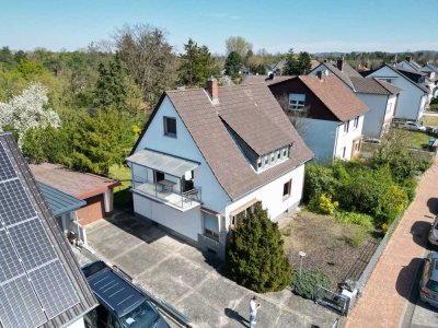Freistehendes Zweifamilienhaus in ruhiger Feldrandlage, von Privat, provisionsfrei