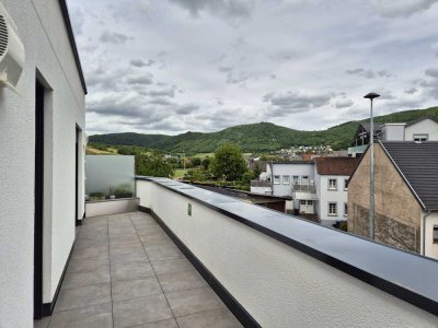 2-Zimmer-Penthouse-Wohnung mit Balkon und EBK in Irsch