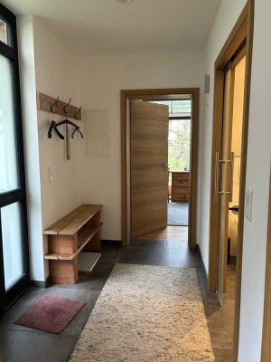 Lichtdurchflutete 2-Zimmer-Wohnung (befristet 1 Jahr!) in Eichenau