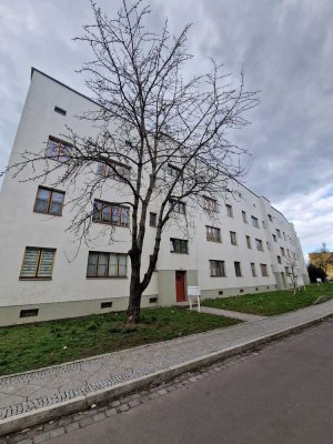 Extra großes Wohnzimmer und sonniger Balkon - einziehen und wohlfühlen!
