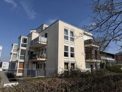 Lichtdurchflutete 3 Zimmer Wohnung mit Balkon und Stellplatz nahe Landschaftsschutzgebiet in Neureut
