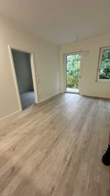 Helle 2-Raum Wohnung zentrumsnah / EBK / Balkon / Stellplatz