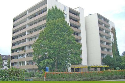 ac | Großzügig geschnittene 3-Zimmer-Wohnung mit Balkon