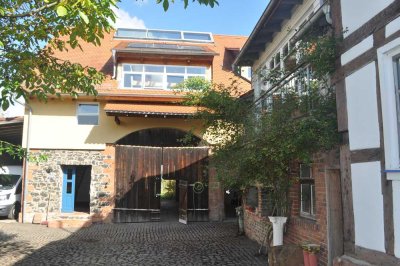 2 Häuser (ehemaliger Bauernhof) mit Schwimmteich