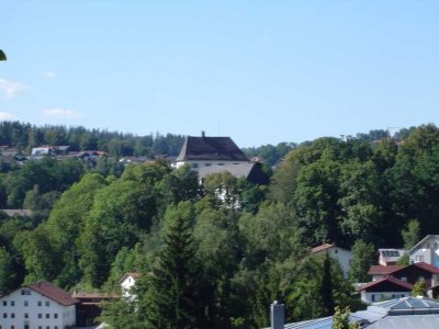 Traumhafte 3-Zimmer-Wohnung mit Balkon, Wintergarten und Fernblick. 5 Min. zum Zentrum