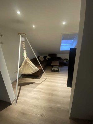 Nachmieter gesucht !!! 4-Zimmer Dachgeschosswohnung mit Balkon in Amberg