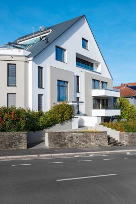 Penthouse in klarer Architektur, Petersbergblick, zwei Terrassen und Tiefgarage