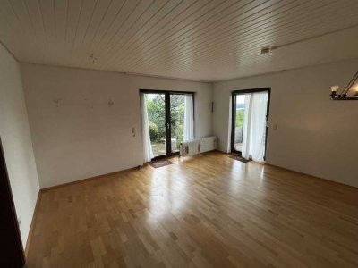 Attraktive 3-Zimmer-Wohnung mit Balkon und Garten