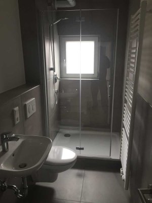 Exklusive 2-Zimmer-Hochparterre-Wohnung mit Balkon in Karlsruhe