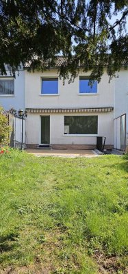 Modern saniertes Reihenhaus mit Garten in Wiesbaden-Südost