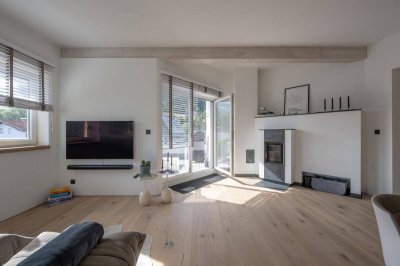 Erstklassige 4 Zimmer-Wohnung mit Terrasse!