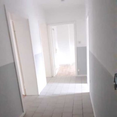 Renovierte, teilmöblierte 2,5 Zimmer Wohnung Duisburg - Mitte