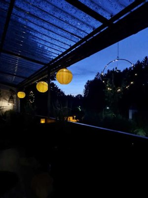 Feine, kleine Eigentumswohnung mit großem überdachtem Balkon