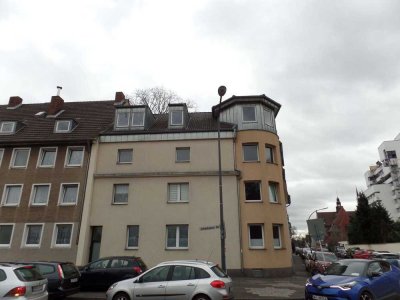 -- BAYENTHAL -- gemütliches 1 Zim. DG Apartment ohne Balkon -- bitte auch "Sonstiges" lesen --