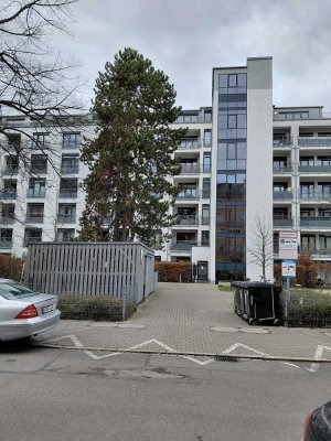 Zentr. Lage, verm.2 Zi. Etw ca. 60,8 m², Bj 2014, EG, Loggia, Gartenantl. Stellpl., Bodenh. Parkett