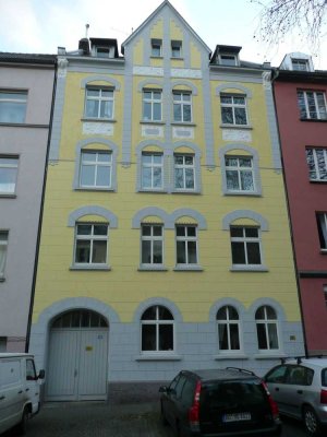Traumhafte Wohnung mit gartenseitigem Balkon im Gründerzeitaltbau -innenstadtnahes Ostparkviertel-