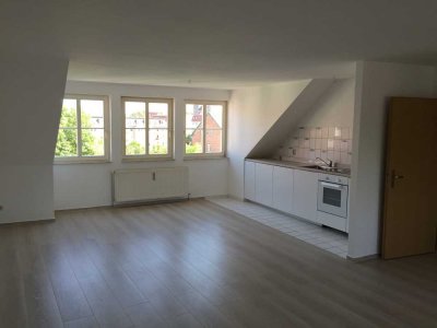 Attraktive Dachgeschosswohnung mit Wannenbad in der Altstadt von Halberstadt