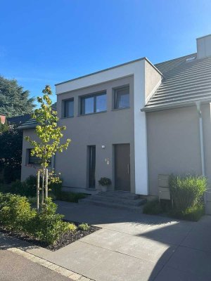 Erkelenz-Zentrum - sehr ruhige OG-Wohnung im Zweifamilienhaus