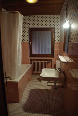 Attraktive und gepflegte 2-Raum-Hochparterre-Wohnung in Neuss