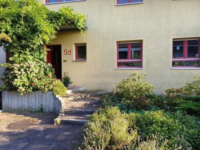 Lichtdurchflutetes Reihenmittelhaus in sehr gutem Zustand