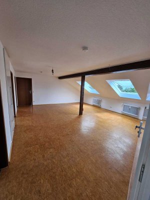 Große 3,5 ZKB DG-Wohnung in Rheinstetten - Forchheim