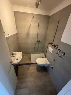 Nachmieter gesucht: Helle 2-Zimmer-Wohnung mit Balkon in der Nähe von Rellinger Rathaus