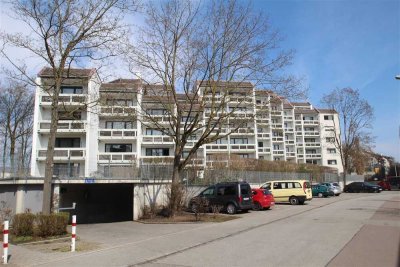 Große 3-Zimmer Wohnung mit zwei Terrassen nahe der Flutmulde und Bahnhof.