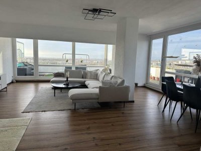 Penthouse Wohnung mit vier Zimmern und großer Terrasse in Hattersheim