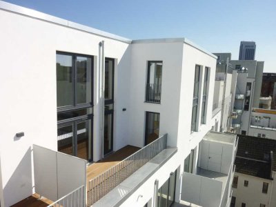 Lichtdurchflutetes Penthouse mit Dachterrasse im Grindelviertel