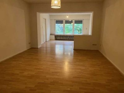 Hochpaterre 2,5 Zimmer.  Wohnen im Ruhigem Umfeld in MG 41236
