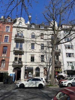 Charmante Altbauwohnung in reizvoller Stadtlage von Wiesbaden!