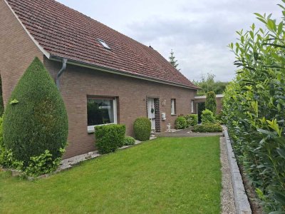 Einfamilienhaus 430000 € - 128 m² - 6.0 Zi.