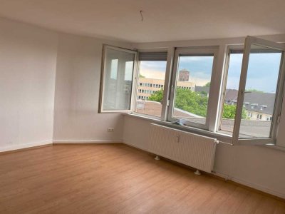 Helle 2,5 Zimmer Wohnung mit Ausblick