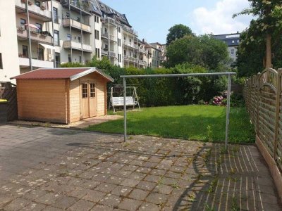 Charmante 3-Raum-Wohnung mit EBK, Garten und historischen Kassettentüren