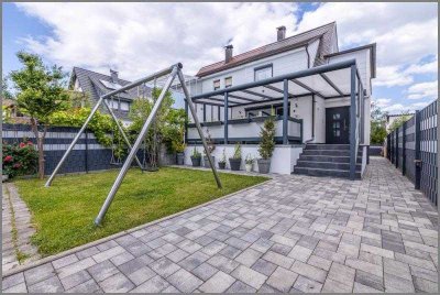 Zentrumsnahe, sanierte Doppelhaushälfte - Schickes Zuhause im Herzen von Achern!