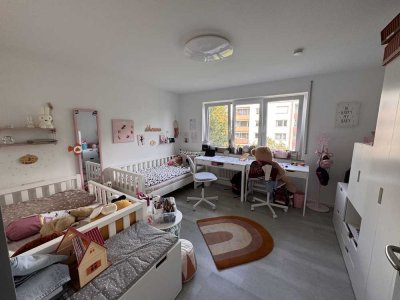 SEHR ANSPRECHENDE 3 ZIMMER-ETW IN TOP-ZUSTAND MIT BALKON, EBK, KELLER UND TG-STELLPL. IN GÄRTRINGEN