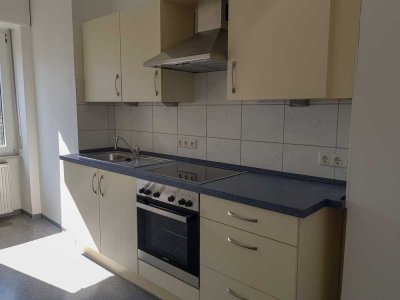 Ihre Super Wohnung in Da.-Bessungen. 44qm Südseite, Zimmer+Wohnküche EBK, Bad, Balkon