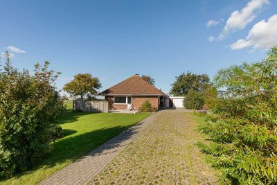 Natur pur, Weite und Ruhe – Einfamilienhaus in unverbauter Alleinlage auf Nordstrand