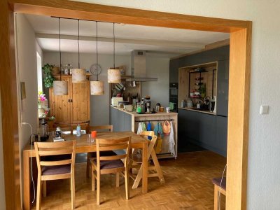 Sehr schöne 3,5-Zimmer-Terrassenwohnung mit geh. Innenausstattung mit Balkon und EBK
