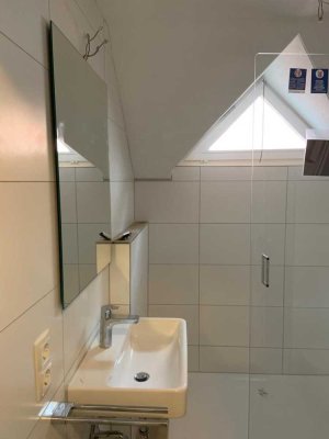 Renoviertes, gepflegtes, freistehendes Einfamilienhäuschen in FN, wenige Minuten vom See entfernt!!