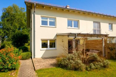 ENERGIEEFFIZIENTE A+ DOPPELHAUSHÄLFTE – ÖKOLOGISCH - NEUWERTIG - RUHIGE LAGE