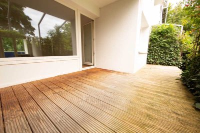 Schöne, ruhige 3-Zimmer Hochparterrewohnung in HH-Hummelsbüttel mit Terrasse, Loggia und Einbauküche