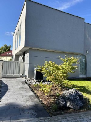 Erstbezug nach Luxussanierung – reihenhausähnliche 3-Zimmer-Gartenwohnung mit Wärmepumpe in Gronau